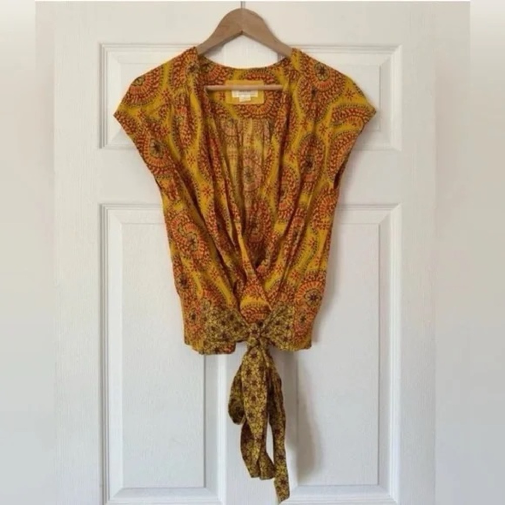 Anthropologie Maeve Cap-Sleeved Blouse in Yellow Medallion .Size: Small. - Picture 2 of 11